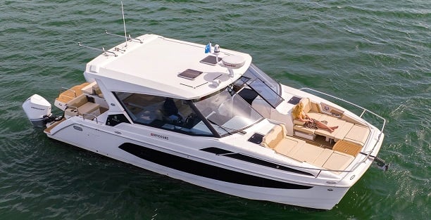 36' Aquila MONTAUK Boat Rental