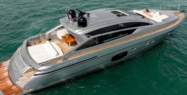 62' PERSHING Hamptons Boat Rental